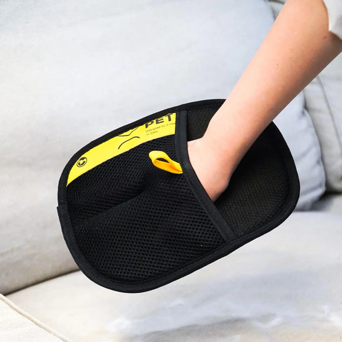 Pet Hair Removal Glove, Anti-Static Grooming Mitt for Dogs & Cats, Pet Hair Cleaning Tool and Grooming Supply